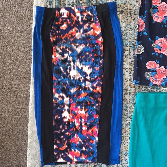 Skirt bundle/ lot - Picture 3 of 7